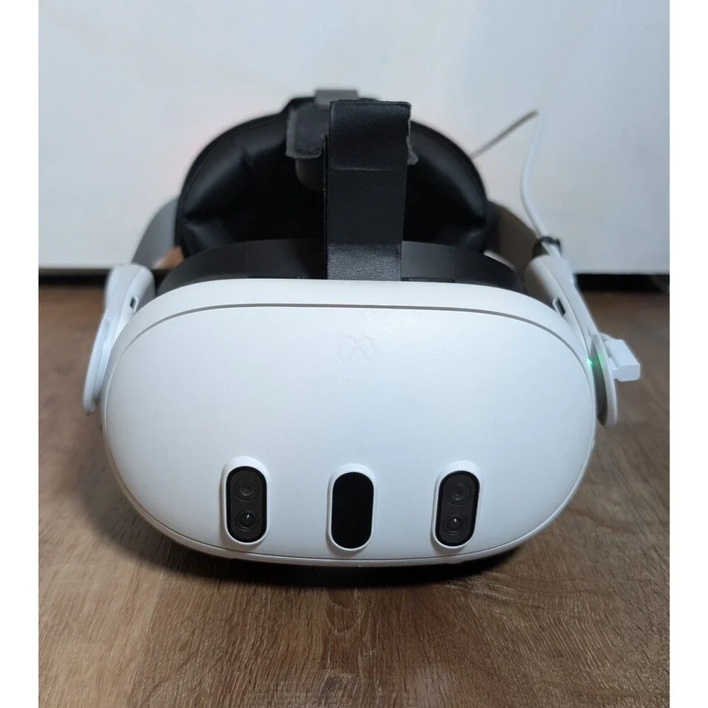 Meta Quest 3 128GB VR Virtual Gaming Headset Controllers Charging Station Bundle